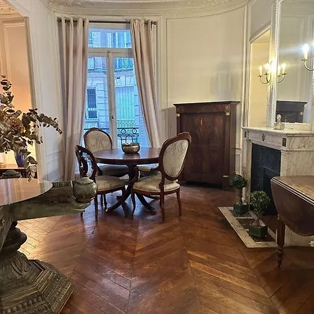 Triangle D'or X Av Montagine & Champs Elysees 100m Appartement